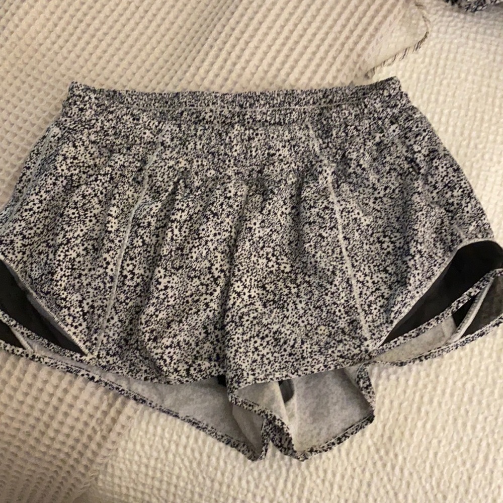Lululemon shorts size 8